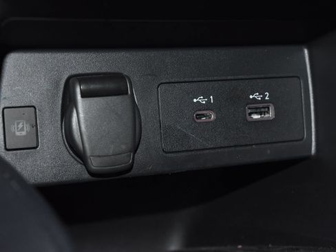 Certified 2024 Nissan Versa SR w/ Trunk Package FWD image 13