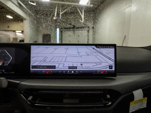 Certified 2025 BMW 330i xDrive Sedan w/ M Sport Package image 17