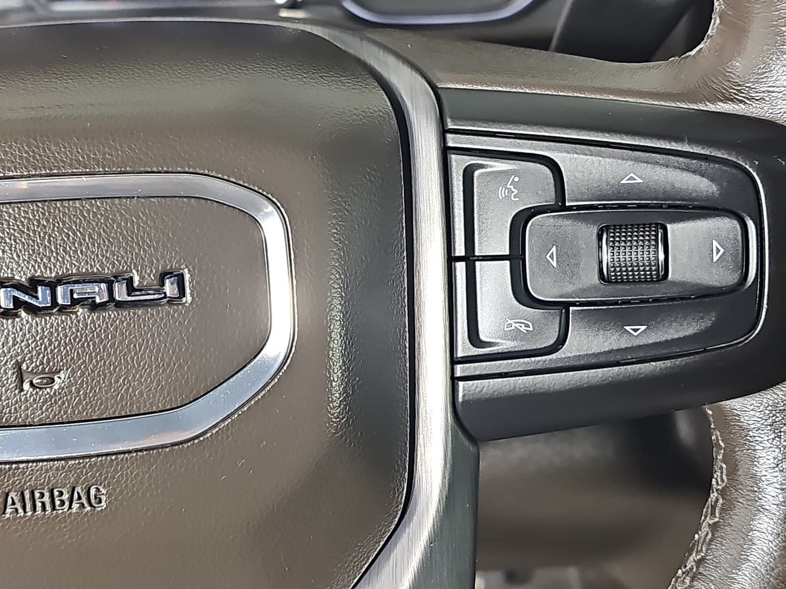 Used 2020 GMC Sierra 1500 Denali w/ Denali Ultimate Package AWD/4WD image 15