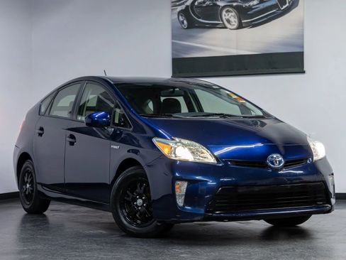 Used 2013 Toyota Prius Two image 1