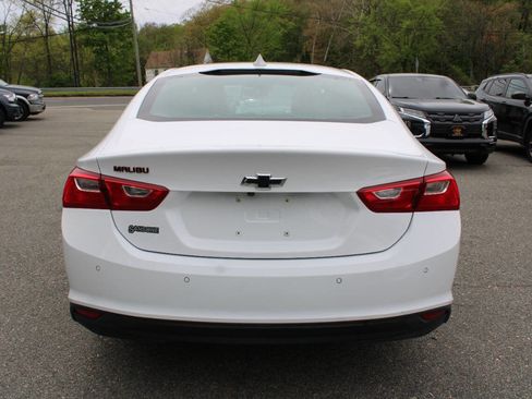Used 2018 Chevrolet Malibu LT w/ Driver Confidence Package FWD image 9