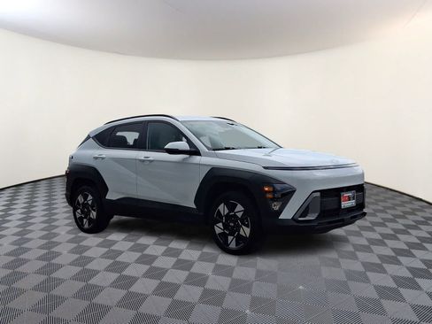 Used 2024 Hyundai Kona SEL w/ Convenience Package AWD/4WD image 4