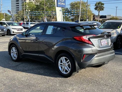Used 2021 Toyota C-HR LE FWD image 8