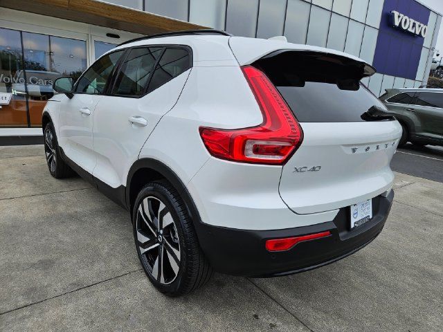 Used 2024 Volvo XC40 B5 Ultimate w/ Protection Package Premier AWD/4WD image 7