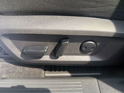 Used 2023 Nissan Rogue SV AWD/4WD image 18