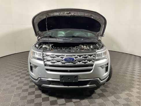 Used 2018 Ford Explorer Limited image 7