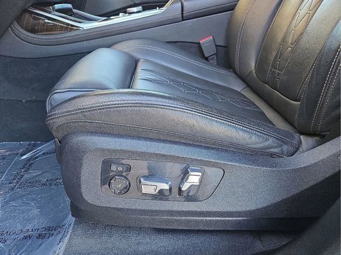 Used 2023 BMW X7 xDrive40i image 25