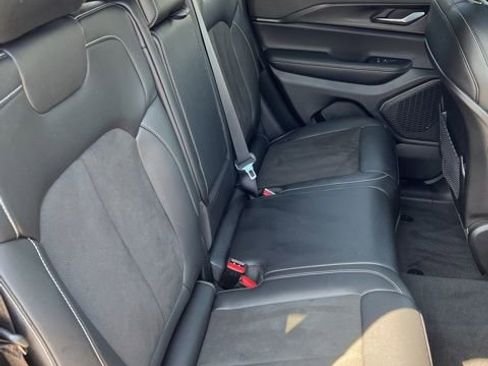 Certified 2025 Jeep Grand Cherokee Altitude AWD/4WD image 14