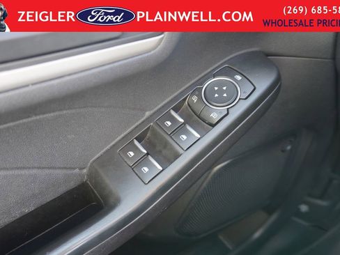 Used 2022 Ford Escape SE w/ Cold Weather Package image 29