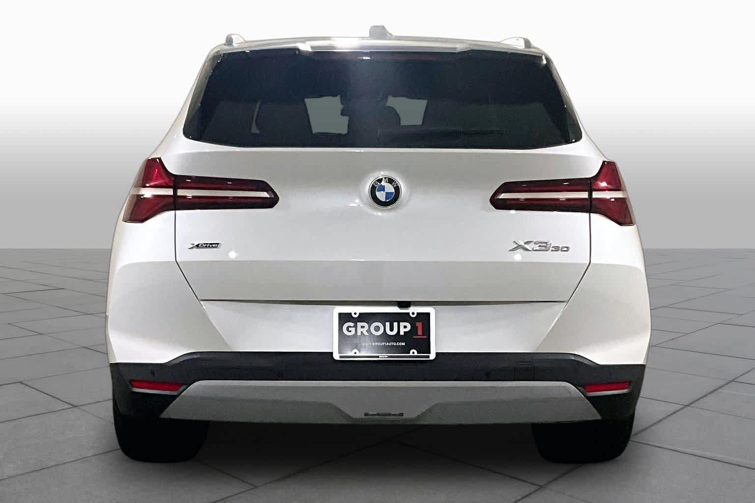 Used 2025 BMW X3 xDrive30i w/ Premium Package AWD/4WD image 4