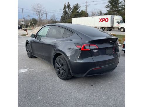 Used 2025 Tesla Model Y Long Range image 2