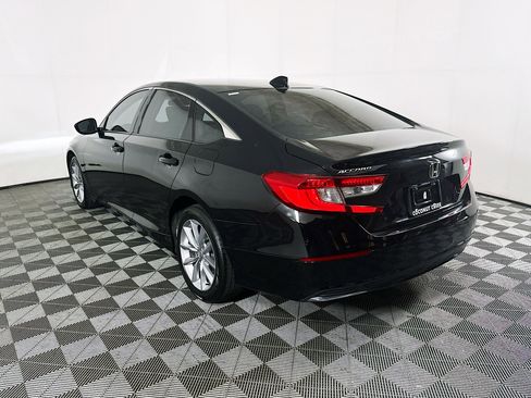 Used 2021 Honda Accord LX image 5