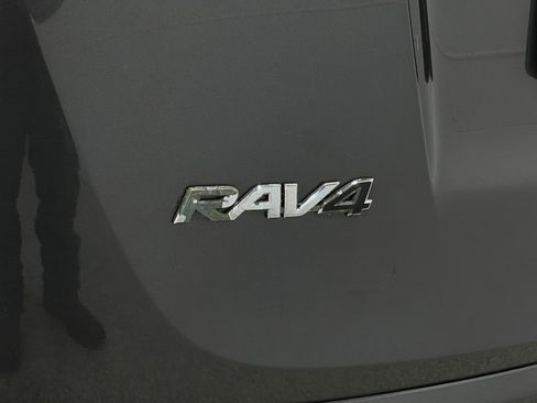 Used 2017 Toyota RAV4 Limited image 38
