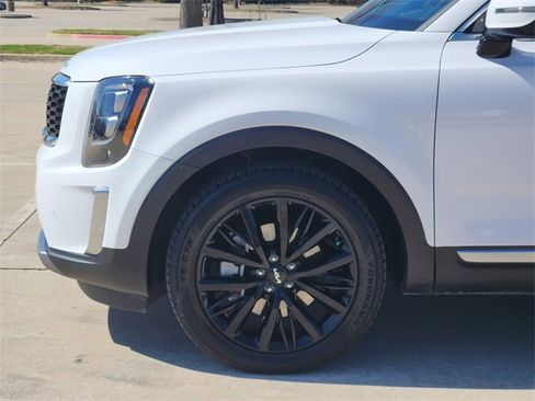 Used 2022 Kia Telluride SX w/ SX Prestige Package image 9