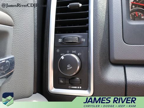 Used 2016 RAM 1500 Big Horn AWD/4WD image 29