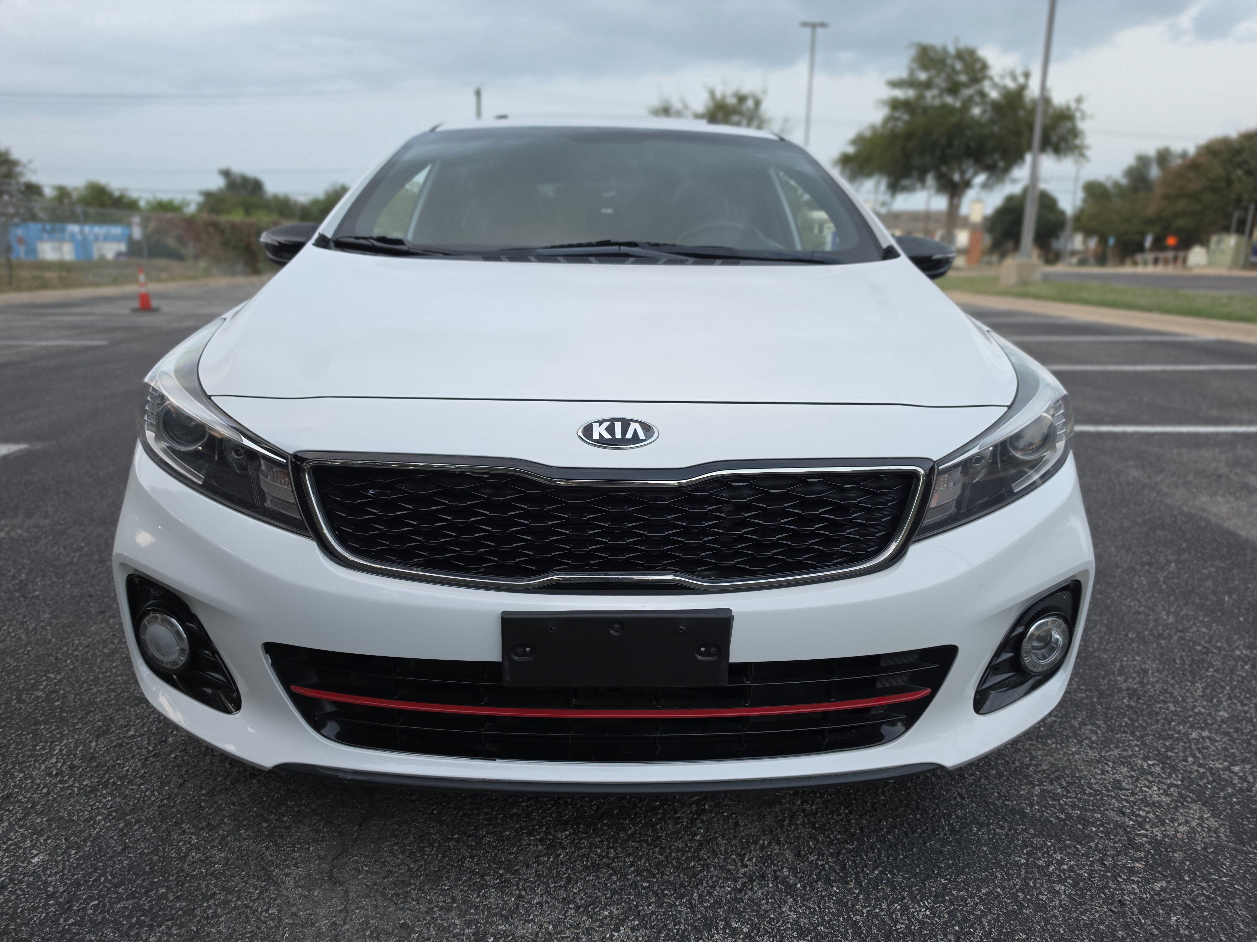 Used 2017 Kia Forte SX FWD image 2