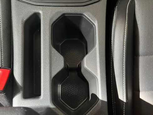 Used 2022 Volkswagen Jetta SE image 16