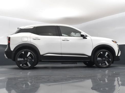New 2025 Nissan Kicks SR image 43