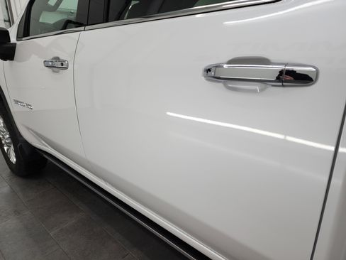 Used 2022 Chevrolet Silverado 2500 High Country w/ Safety Package II image 41