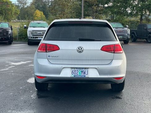 Used 2016 Volkswagen e-Golf SEL Premium image 4