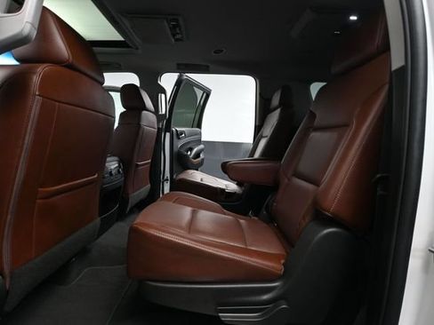 Used 2019 Chevrolet Suburban Premier w/ Premier Plus Edition AWD/4WD image 44