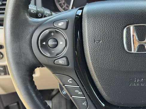 Used 2019 Honda Ridgeline RTL-E image 11