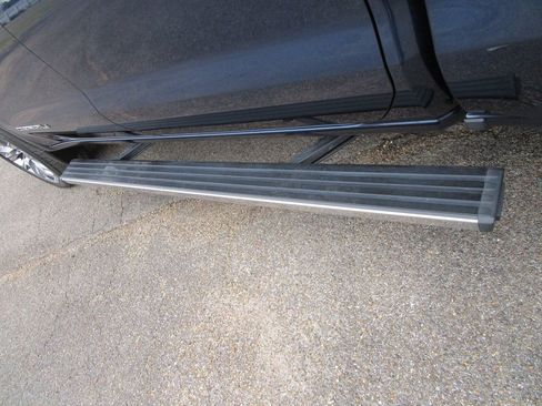 Used 2023 GMC Sierra 1500 Denali w/ Denali Reserve Package image 19