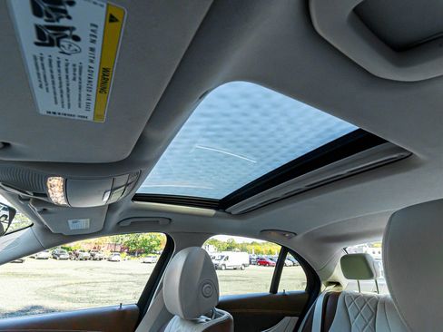 Used 2019 Mercedes-Benz E 300 image 15