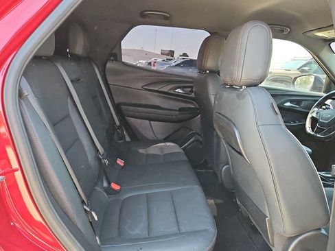 Used 2021 Chevrolet TrailBlazer RS w/ Convenience Package FWD image 17
