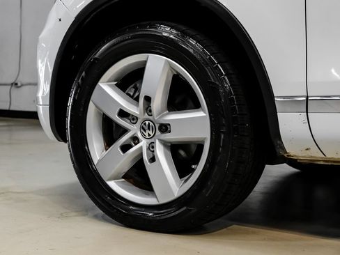 Used 2014 Volkswagen Touareg VR6 AWD/4WD image 65