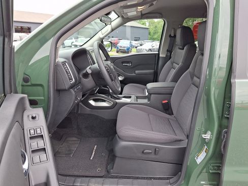 Certified 2023 Nissan Frontier SV w/ SV Convenience Package AWD/4WD image 16