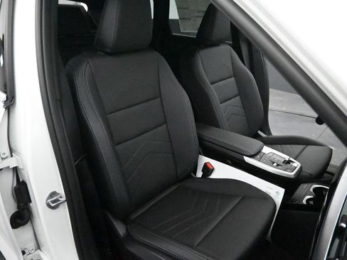 New 2025 BMW X1 xDrive28i w/ Convenience Package image 17