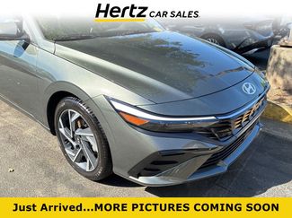 Used 2025 Hyundai Elantra Limited video 1