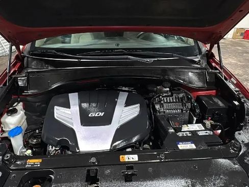 Used 2017 Hyundai Santa Fe SE FWD image 19