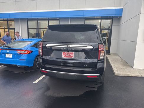 Used 2023 Chevrolet Tahoe LT w/ Luxury Package AWD/4WD image 8