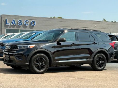 Certified 2023 Ford Explorer XLT AWD/4WD image 1