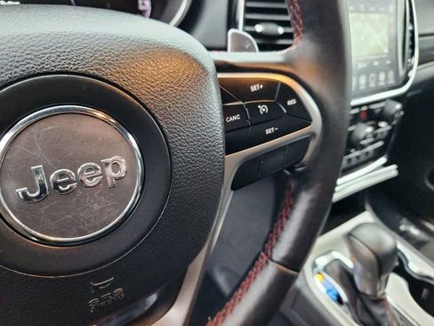 Used 2019 Jeep Grand Cherokee Trailhawk AWD/4WD image 22