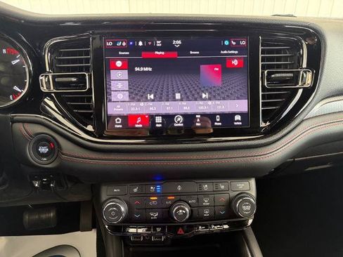 Used 2024 Dodge Durango GT AWD/4WD image 4