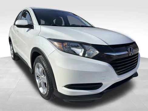 Used 2016 Honda HR-V LX image 7