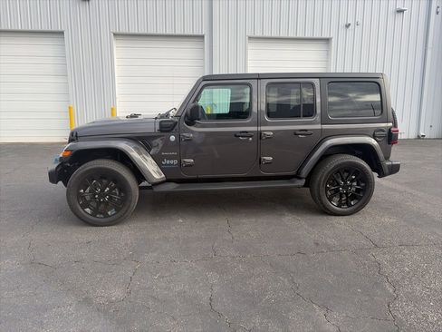 Used 2023 Jeep Wrangler Unlimited Sahara w/ Cold Weather Group image 4