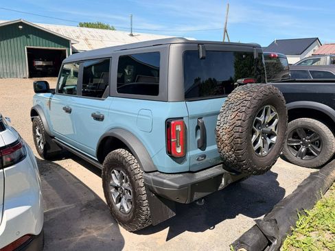 Used 2023 Ford Bronco Badlands AWD/4WD image 2