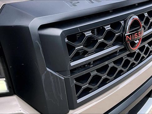 Used 2023 Nissan Frontier Pro-X w/ Pro Convenience Package image 28