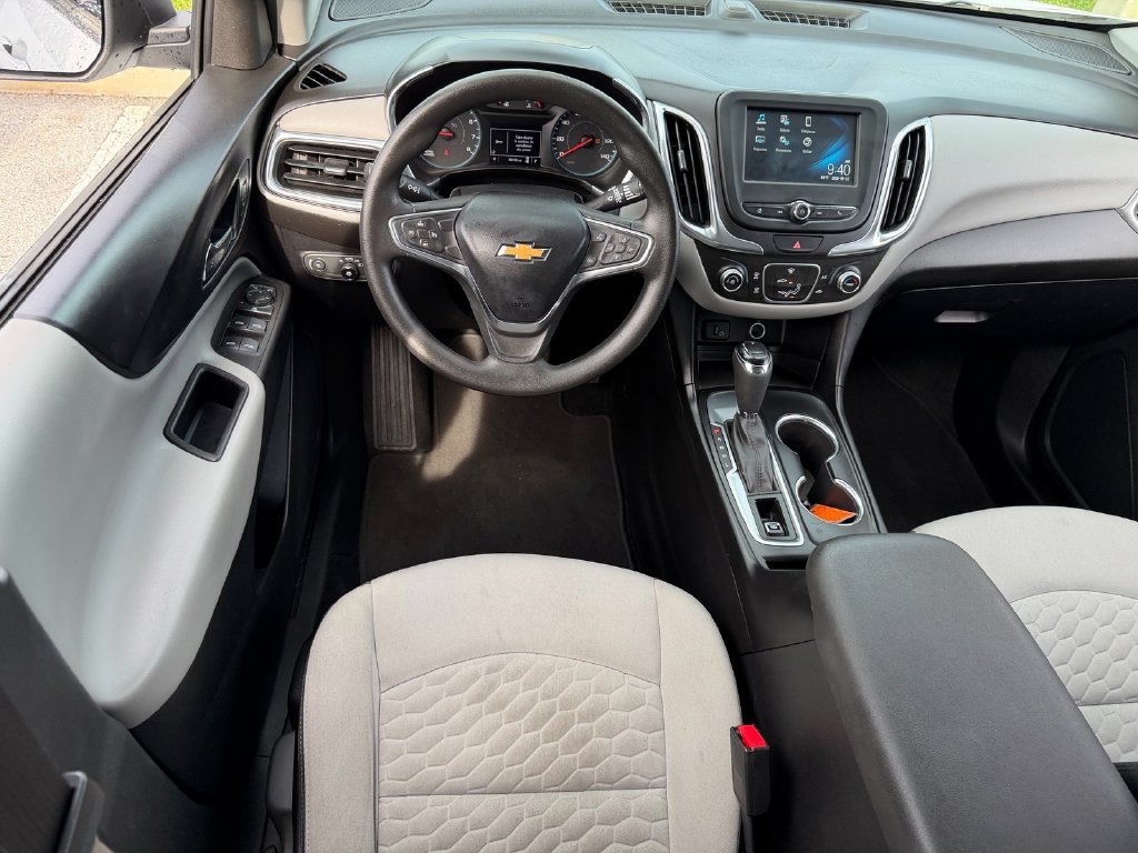 Certified 2018 Chevrolet Equinox LS FWD image 12
