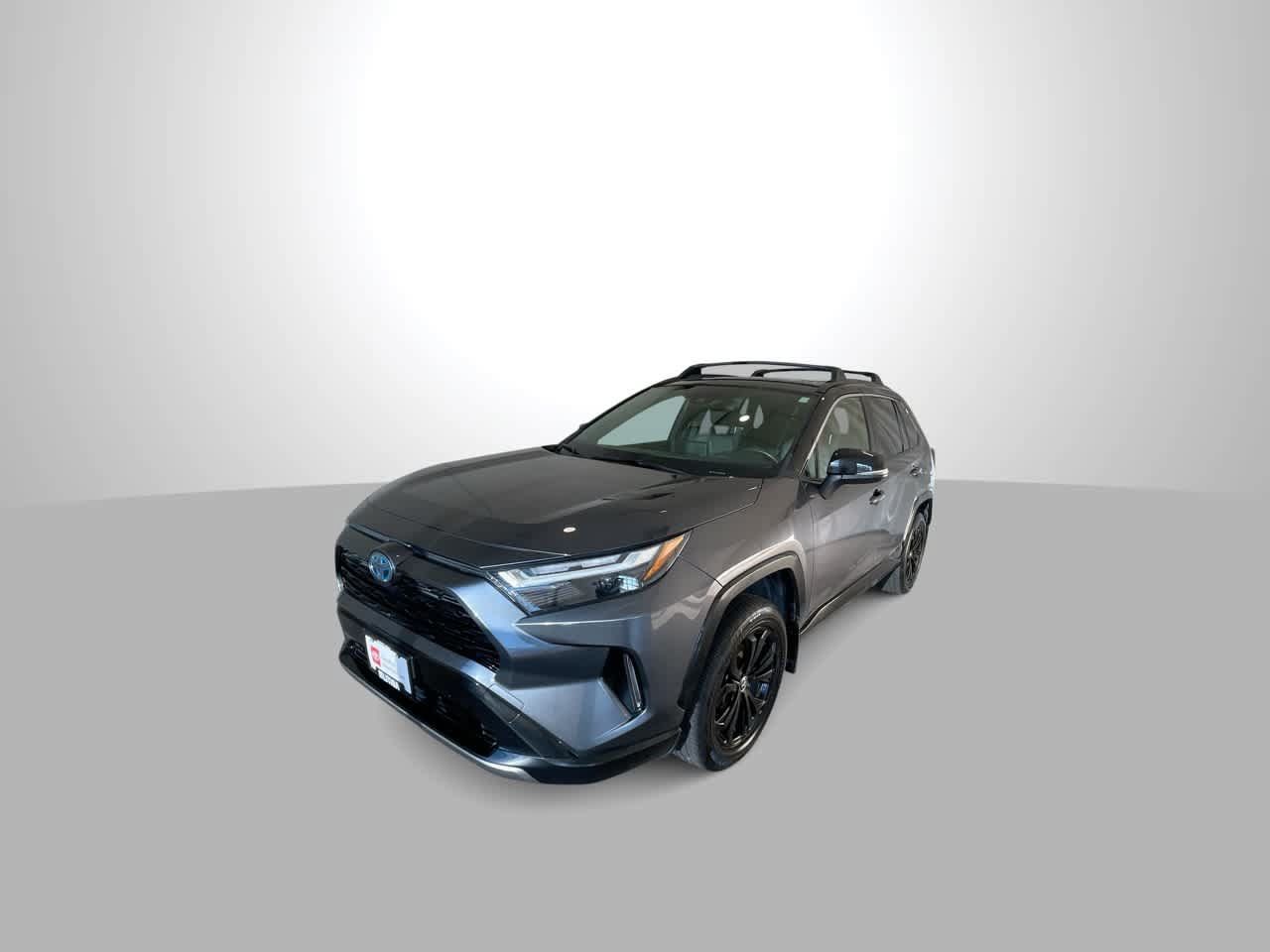 Certified 2022 Toyota RAV4 XSE w/ XSE Grade Weather Package AWD/4WD image 4