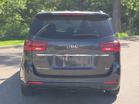 Used 2020 Kia Sedona EX FWD image 13