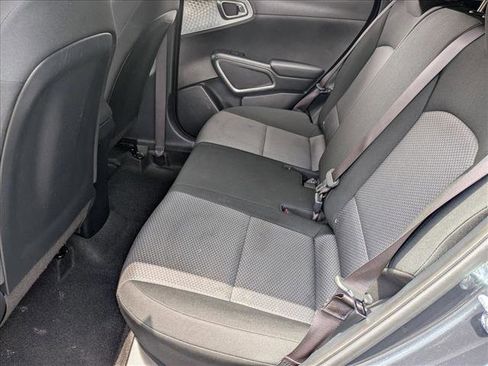 Used 2023 Kia Soul LX FWD image 17