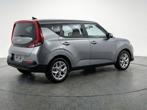 Used 2025 Kia Soul LX w/ LX Technology Package image 9