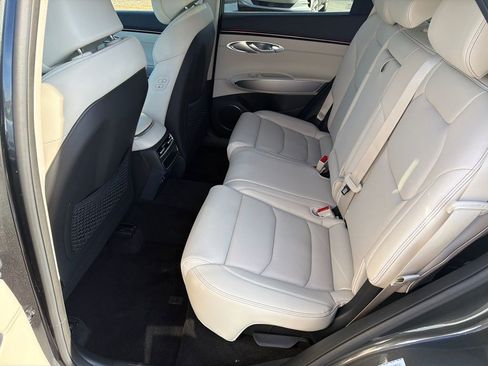 New 2026 Genesis GV70 2.5T Select image 22