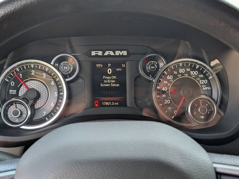 Used 2024 RAM 2500 Tradesman w/ Chrome Appearance Group AWD/4WD image 24