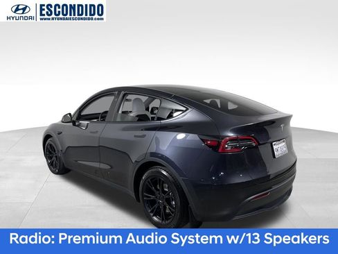 Used 2024 Tesla Model Y Long Range image 3